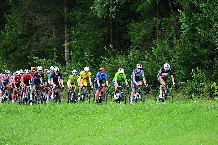 Im Gelben Trikot des Gesamtführenden Jasper Verbrugge (BEL, Acrog-Tormans), 50. OÖ Junioren Rundfahrt, 2. Etappe Sarleinsbach - Sarleinsbach