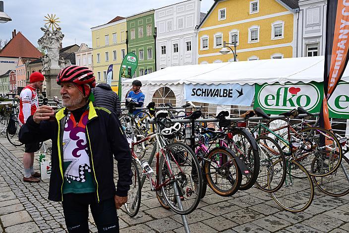 Start zur 10. Kirschblüten Radklassik, Rad Klassik, Oldtimer, Vintage, Stahlrad, Radsport, Eferding, Oberösterreich