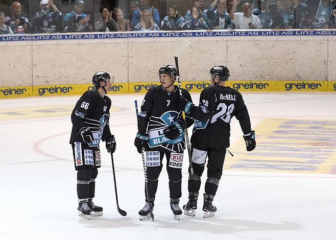 v.l. Stefan Gaffal (EHC Liwest Black Wings Linz), Brian Lebler (EHC Liwest Black Wings Linz), Mark McNeill (EHC Liwest Black Wings Linz) Testspiel, EHC Liwest Black Wings Linz vs CEZ Motor Ceske Budejovice