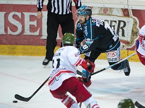 Andrew Jacob Kozek, Linz im Angriff, EHC Liwest Black Wings Linz vs HCB Suedtirol, 7. Viertelfinale