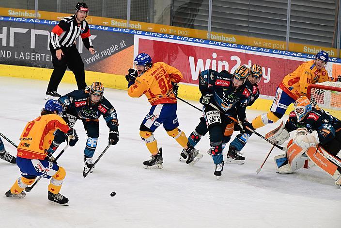 Bryce Gianni Alcock Misley (Migross Supermercati Asiago Hockey 1935), Niklas Würschl (Steinbach Black Wings), Tormann Rasmus Tirronen (Steinbach Black Wings Linz) Raphael Wolf (Steinbach Black Wings Linz), Steinbach Black Wings Linz vs Migross Supermercati Asiago Hockey 1935, Linz AG Eisarena, pre season 