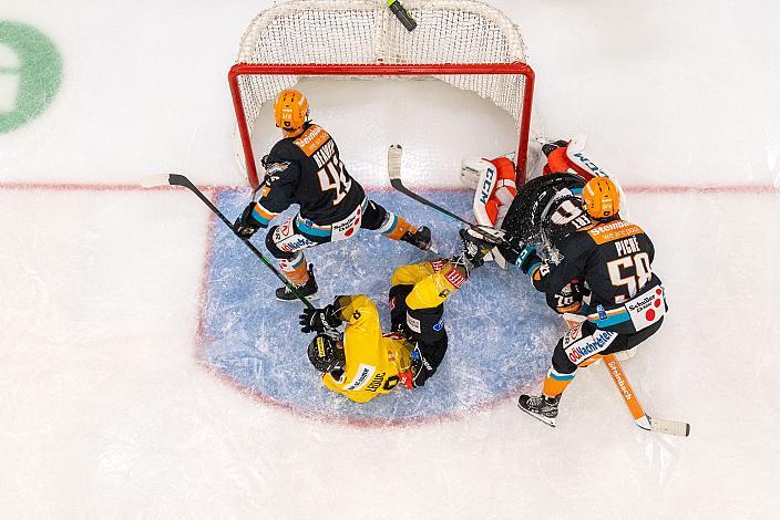 Sebastien Piche (Steinbach Black Wings 1992), Jerome Gauthier Leduc (spusu Vienna Capitals), Tormann David Kickert (Steinbach Black Wings 1992), Charles-David Beaudoin (Steinbach Black Wings 1992), Black Wings Linz vs Spusu Vienna Capitals, Eishockey, Bet at Home ICE Hockey League