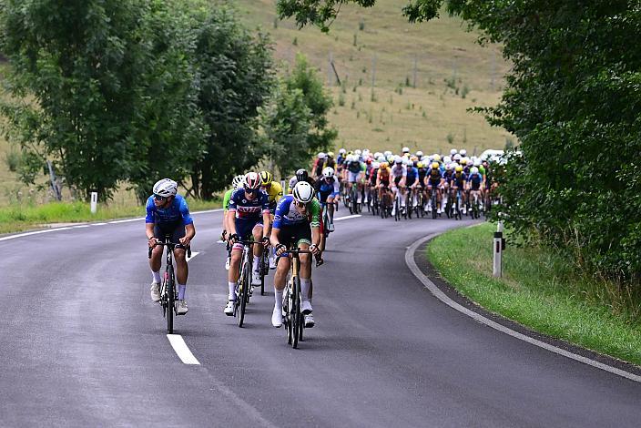 Das Peloton in der 3. Etappe,  51. Int. Oberösterreich Junioren Rundfahrt, Bad Wimsbach - Strass im Attergau