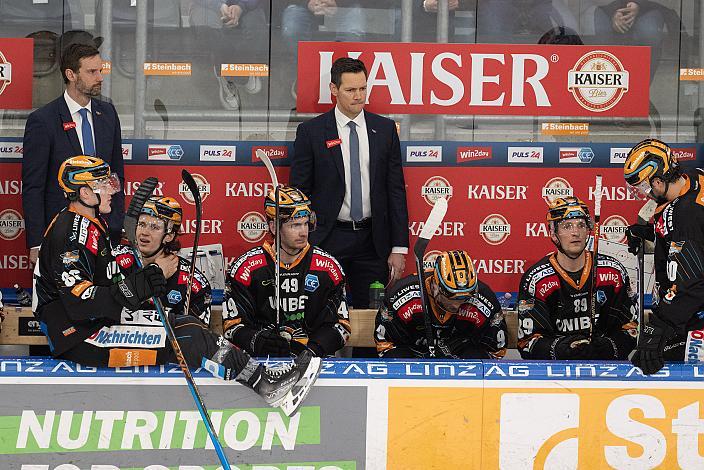 Head Coach Philipp Lukas (Steinbach Black Wings Linz) Steinbach Black Wings Linz vs Hydro Fehervar AV 19, 52. Runde ICE Hockey League, Steinbach Black Wings Linz, Linz AG Eisarena 