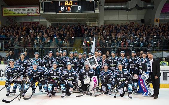 Verabschiedung von Spieler Michael Mayr, Linz, EHC Liwest Black Wings Linz vs EC Red Bull Salzburg