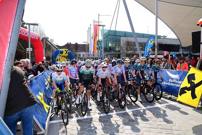 v.l.  65. Rad Saison Eroeffnungsrennen Leonding