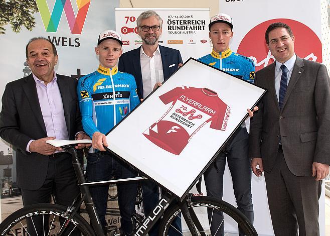 v.l.  Paul Resch, LRV Ooe Präsident,  Daniel Lehner (AUT, Team Felbermayr Simplon Wels), Mag. Dr. Michael Strugl (Landeshauptmann-Stellvertreter OOe), Florian Kierner (Team Felbermayr Simplon Wels), Bürgermeister Dr. Andreas Rabl, Wels 
v.l.  Pa