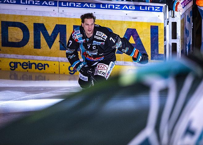 Im Bild: Brian Lebler (EHC Liwest Black Wings Linz), Eishockey,  EHC Liwest Black Wings Linz vs HC Orli Znojmo