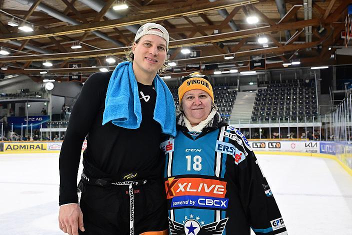 Brian Lebler (Steinbach Black Wings Linz) Fans der Steinblach Black Wings Steinbach Black Wings Linz vs EC Red Bull Salzburg, Linz AG Eisarena 