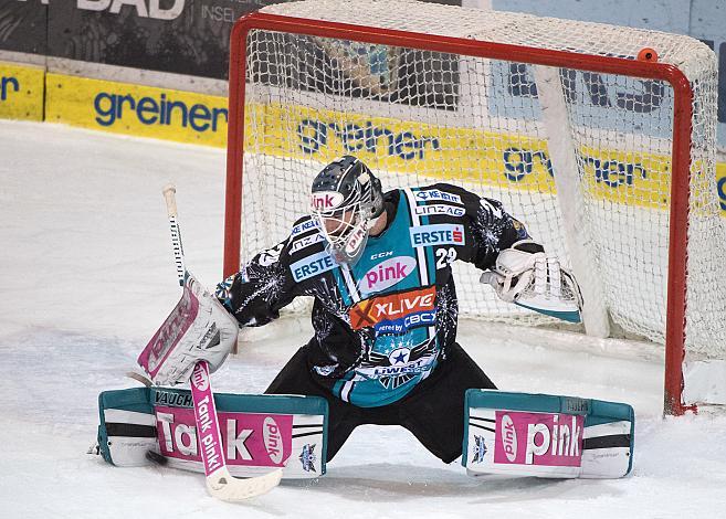 Tormann Michael Ouzas (EHC Liwest Black Wings Linz) EHC Liwest Black Wings Linz vs Vienna Capitals