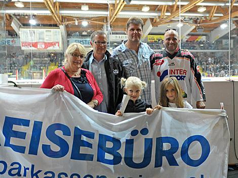 Die Sieger des Sparkassen Reisebuero Gewinnspieles, EHC Liwest Black Wings Linz vs. EC Red Bull Salzburg