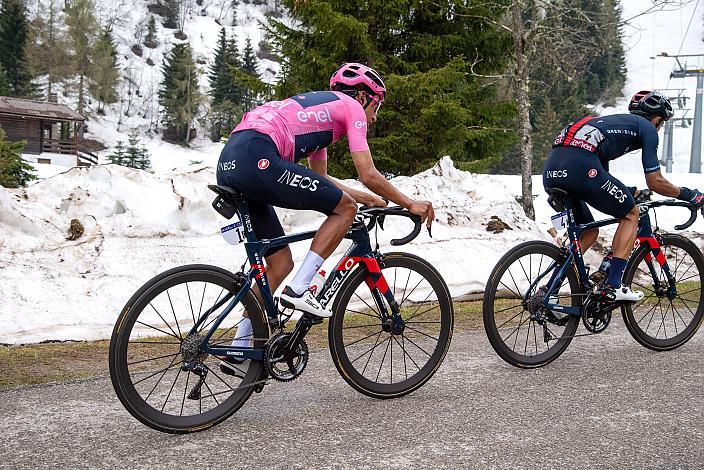 v.l. Egan Bernal (COL, Ineos Grenadiers), Daniel Felipe Martinez (COL, Ineos Grenadiers) Stage 14 Cittadella - Monte Zoncolan (205km), 104. Giro d Italia, UCI Worl Tour