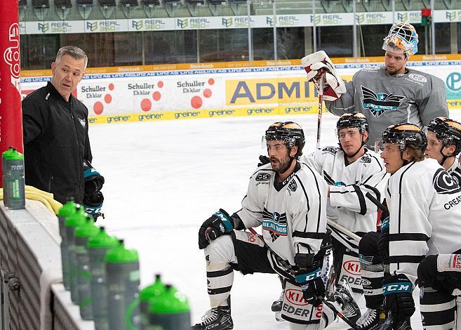 Head Coach Dan Ceman (Steinbach Black Wings 1992) , Brian Lebler (Steinbach Black Wings 1992),  Sebastien Piche (Steinbach Black Wings 1992),  Moritz Matzka (Steinbach Black Wings 1992), Tormann Luca Gracnar (Steinbach Black Wings 1992), Bet at Home ICE Hockey League