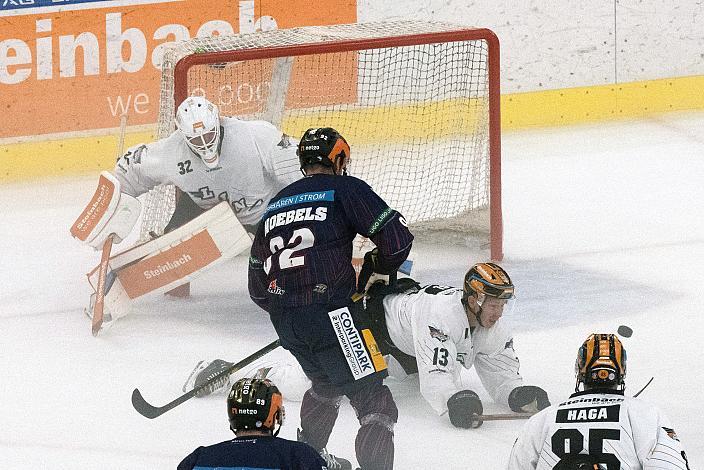 Tormann Rasmus Tirronen (Steinbach Black Wings Linz), Gerd Kragl (Steinbach Black Wings Linz), Marcel Noebels (Eisbären Berlin), Steinbach Black Wings Linz vs Eisbären Berlin,  WIn2day ICE Hockey League