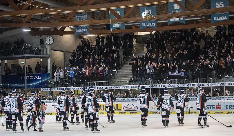 Im Bild: Der EHC Liwest Black feiert den Sieg Ã¼ber Wien,   Eishockey,  EHC Liwest Black Wings Linz vs Spusu Vienna Capitals