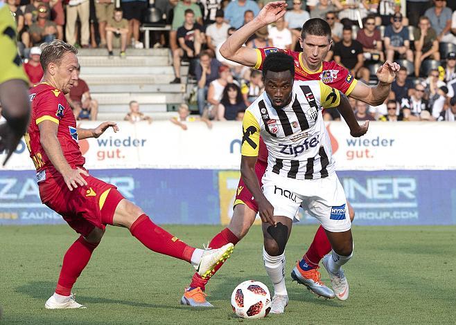 Dominik Hofbauer (SKN St.Poelten), Samuel Tetteh (LASK Linz), Roko Mislov (SKN St.Poelten) Bundesliga LASK - SKN St. Poelten