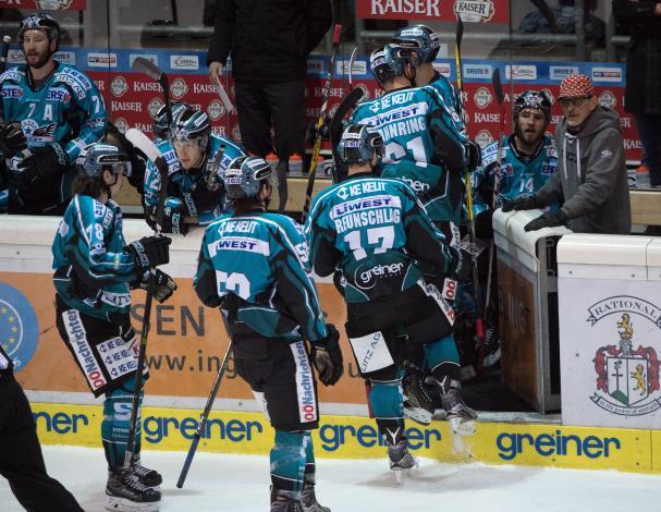 BWL Spielerbank  EHC Liwest Black Wings Linz vs EC KAC, Pick Round
