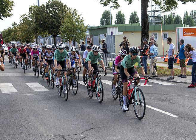 Das Damenfeld bei der ÖSTM Strasse Mattersburg, Österreichische Staatsmeisterschaft U23, Elite Damen und Herren