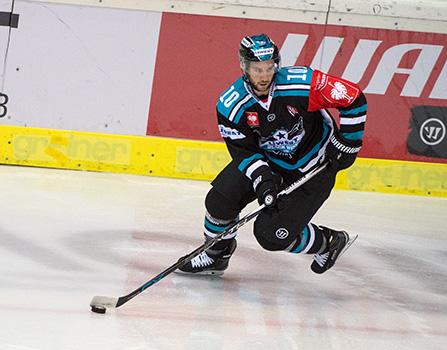 Marc-Andre Dorion (EHC Liwest Black Wings Linz, #10), EHC Liwest Black Wings Linz vs TPS Turku 