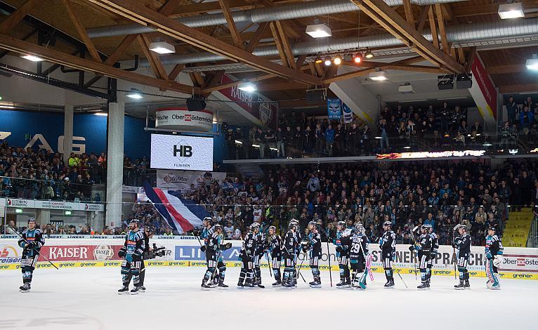 Linz feiert den Sieg  EHC Liwest Black Wings Linz vs EC Red Bull  Salzburg 4. Semifinale