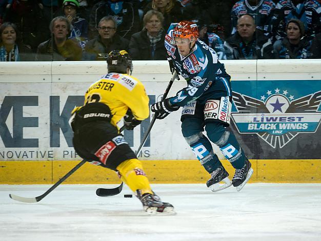 Gregor Baumgartner, Linz und Dustin Sylvester (UPC Vienna Capitals, #12), EHC Liwest Black Wings Linz vs UPC Vienna Capitals, Pick Round