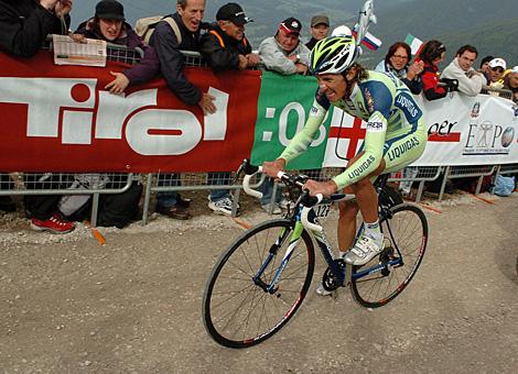 Franco Pellizotti, Etappensieger, Team Liquigas, in der Schlussrampe am Kronplatz.