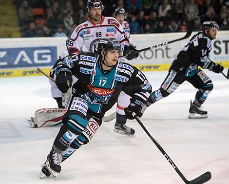 Stefan Freunschlag (EHC Liwest Black Wings Linz) EHC Liwest Black Wings Linz vs KHL Medvescak Zagreb