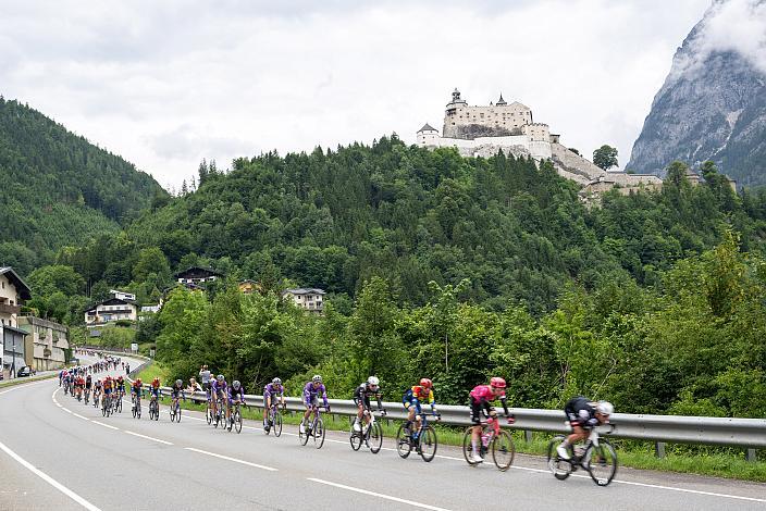 Das Peloton in Werfenweng, 2. Etappe Bischofshofen - St. Johann - Alpendorf,  Tour of Austria, Steyr Austria