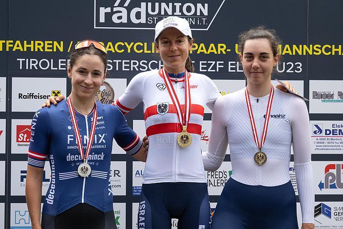 Siegerpodest Damen: v.l. 2.Platz Christina Schweinberger (AUT, Fenix-Deceuninck) ,  Anna Kiesenhofer (AUT, Israel Premier Tech Roland) wird Zeitfahr Staatsmeisterin, 3. Platz Anna Kofler (AUT, URC Veloblitz) ÖM Staatsmeisterschaft, Zeitfahren, Erpfendorf Tirol