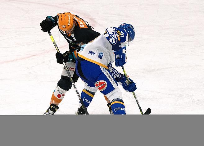 Julian Pusnik (Steinbach Black Wings 1992), Nico Brunner (EC GRAND Immo VSV) Steinbach Black Wings 1992 vs EC VSV, Qualifikationsrunde, Eishockey, Bet at Home ICE Hockey League