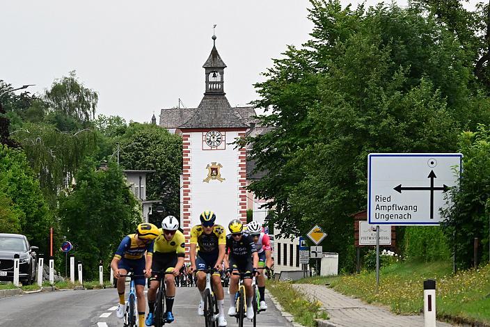 Das Peloton in der 3. Etappe,  51. Int. Oberösterreich Junioren Rundfahrt, Bad Wimsbach - Strass im Attergau