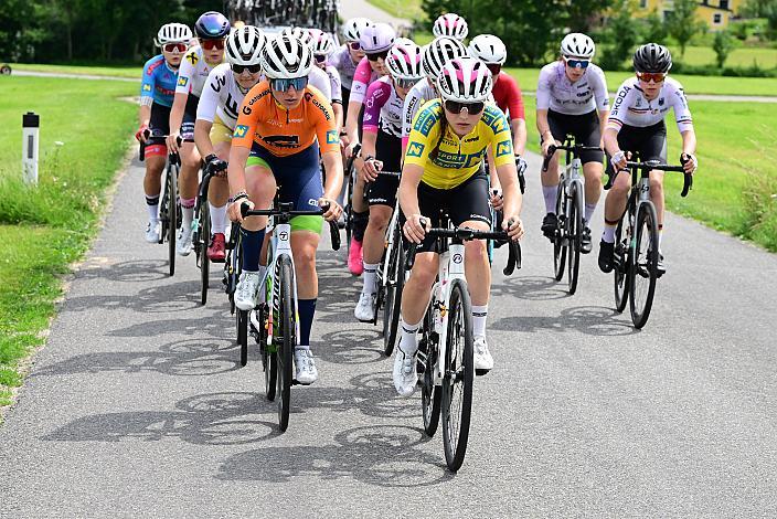 Im Gelben Trikot der Gesamtführenden Malwina Mul (POL, MAT Atom Deweloper Wroclaw), Nika Bobnar (SLO, Team Slovenia) 07.06.2025 07.06.2025 Rad 2 Etappe Sportland NOE Kids Tour