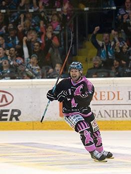 Andrew Kozek, Linz feiert, EHC Liwest Black Wings Linz vs HC Orli Znojmo