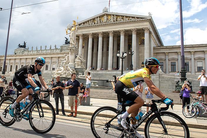 Peter Kennaugh (GBR, Team Sky) gewinnt die Ö-Tour, hier vor dem Parlament in Wien  
