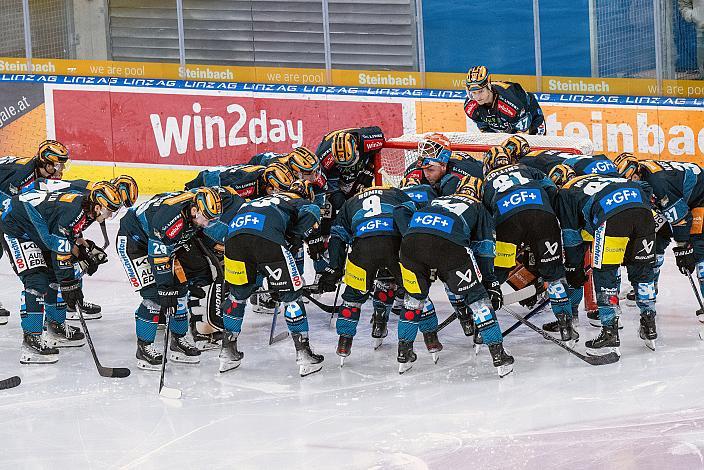 Das Team der Steinbach Black Wings Linz Steinbach Black Wings Linz vs Migross Supermercati Asiago Hockey 1935, Linz AG Eisarena 