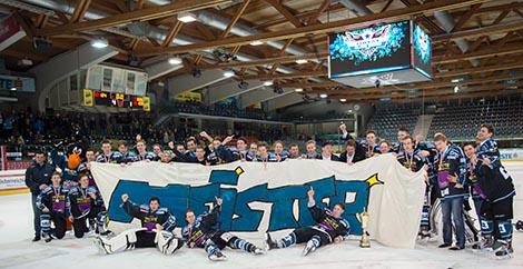Linz feiert den U20 Meistertitel, Liwest Black Wings Linz - EC VSV U20