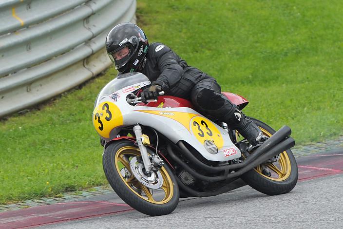 #33 Willi Strasser sen. Honda