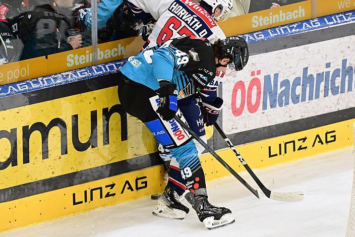 Graham Knott (Steinbach Black Wings Linz), Donath Horvath (Fehervar AV 19), 34. Runde ICE, Steinbach Black Wings Linz vs Hydro Fehervar AV 19, Linz AG Eisarena 