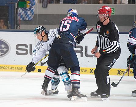 Daniel Oberkofler, EHC Liwest Black Wings Linz,  EC Red Bull Muenchen vs EHC Liwest Black Wings Linz