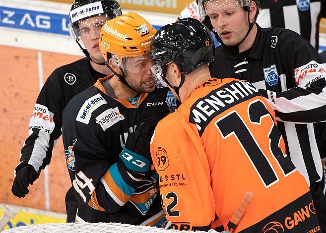 Dragan Umicevic (Steinbach Black Wings 1992), Vitalii Menshikov (Moser Medical Graz 99ers) Steinbach Black Wings 1992 vs Graz 99ers, Qualifikationsrunfe Eishockey, Bet at Home ICE Hockey League