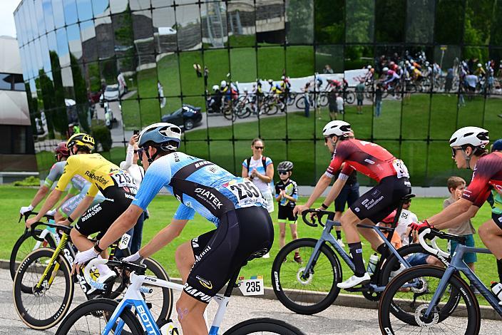 Start beim Paneum in Asten, St. Florian, 3. Etappe Asten - Bad Schallerbach, Oberösterreich Rundfahrt