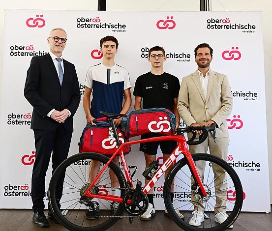 v.l. Oberösterreichische Versicherung Generaldirektor Mag. Othmar Nagl, Theo Preslmayr (AUT, RC ARBÖ Auto Eder Walding), oeffs, Mario Rossmann (Präsident Cycling Upper Austria, Oberösterreich), 51. OÖ Junioren Rundfahrt Pressekonferenz
