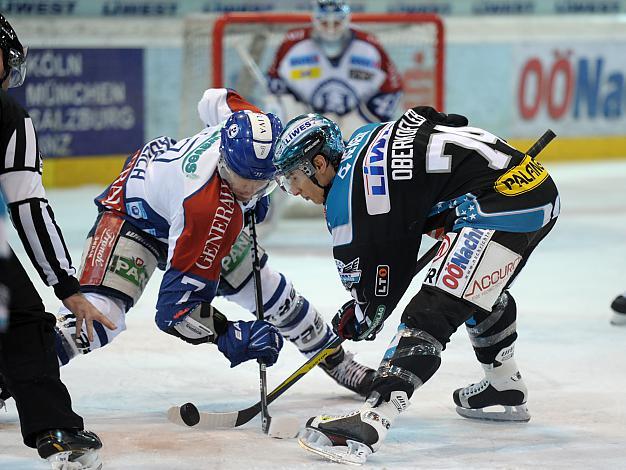 #74 Daniel Oberkofler, Linz und #7 Adam Naglich, KHL Medvescak Zagreb, EHC Liwest Black Wings Linz vs KHL Medvescak Zagreb, Zwischenrunde