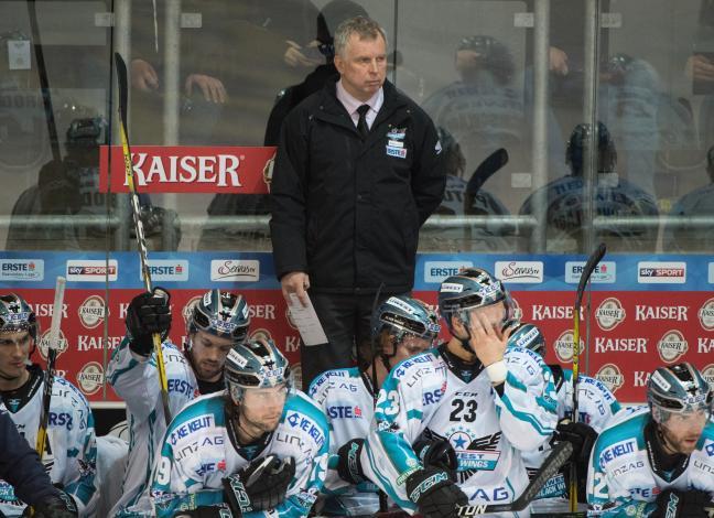 Head-Coach Robert Daum (EHC Liwest Black Wings Linz)  EHC Liwest Black Wings Linz vs HC TWK Innsbruck Die Haie