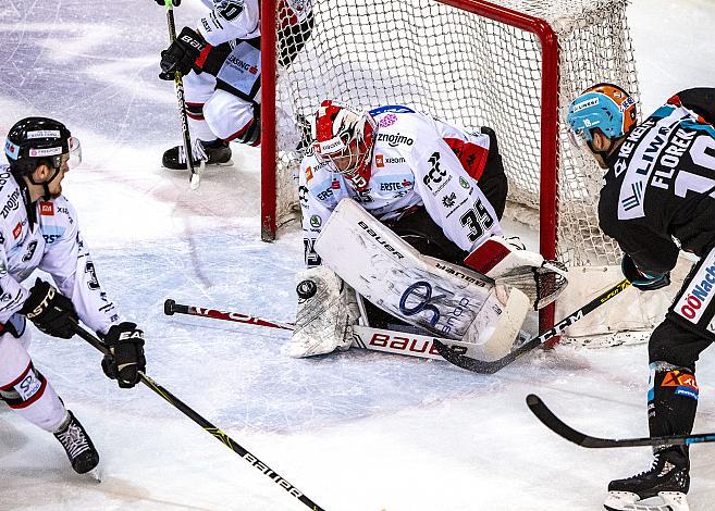 Justin Florek (EHC Liwest Black Wings Linz), Tormann Teemu Tapio Lassila (HC Orli Znojmo)  Eishockey,  EHC Liwest Black Wings Linz vs HC Orli Znojmo