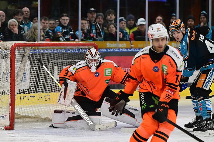 Tormann Jonas Gunnarsson (Moser Medical Graz 99ers), Graham Knott (Steinbach Black Wings Linz)  Win2Day ICE Hockey League,  Steinbach Black Wings Linz vs Moser Medical Graz 99ers,  Linz AG Eisarena