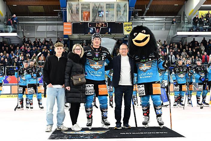 Spieler des Abends Brian Lebler (Steinbach Black Wings Linz), 19. Runde ICE, Steinbach Black Wings Linz vs HC Pustertal Wölfe, Linz AG Eisarena 