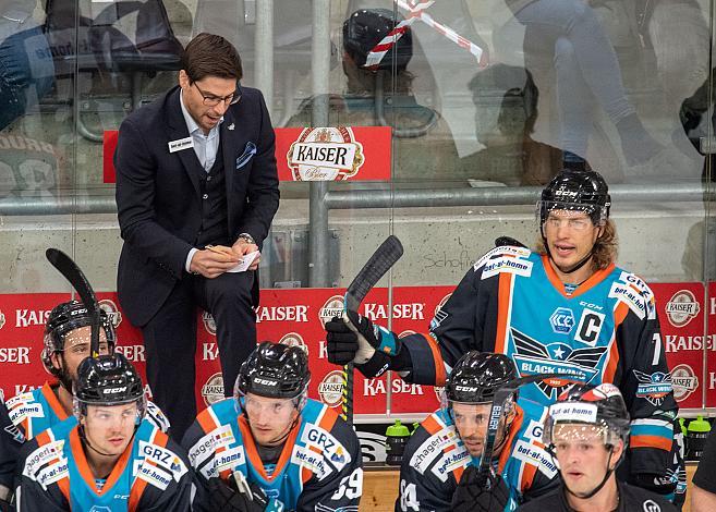 v.l. Head-Coach Pierre Beaulieu (Black Wings 1992), Brian Lebler (Black Wings 1992), Black Wings Linz vs Graz 99ers, Eishockey, Bet at Home ICE Hockey League