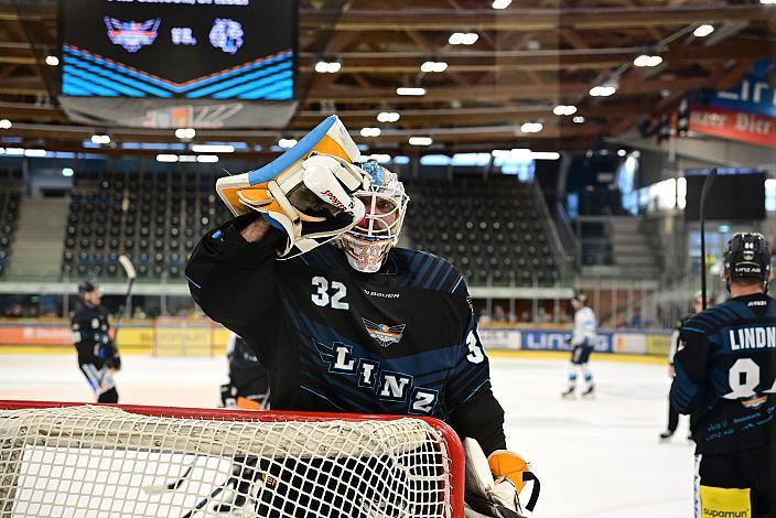 Tormann Rasmus Tirronen (Steinbach Black Wings Linz)  Steinbach Black Wings Linz vs Bili Tygri Liberec (CZE) , Linz AG Eisarena 