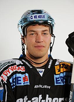 #19 Michael Lebler, Stuermer, Liwest Black Wings Linz